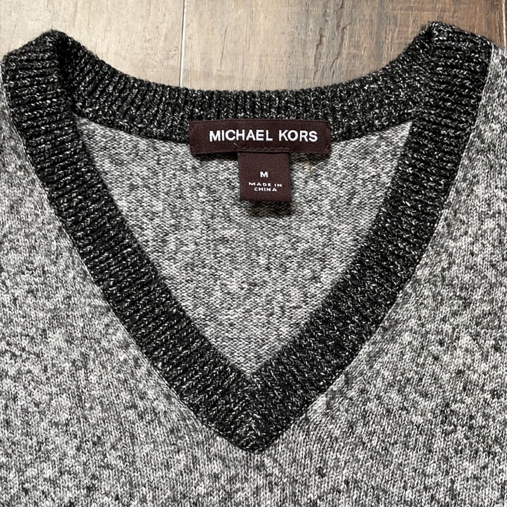 Men’s Micheal Kors Grey Sweater - Picture 2 of 3